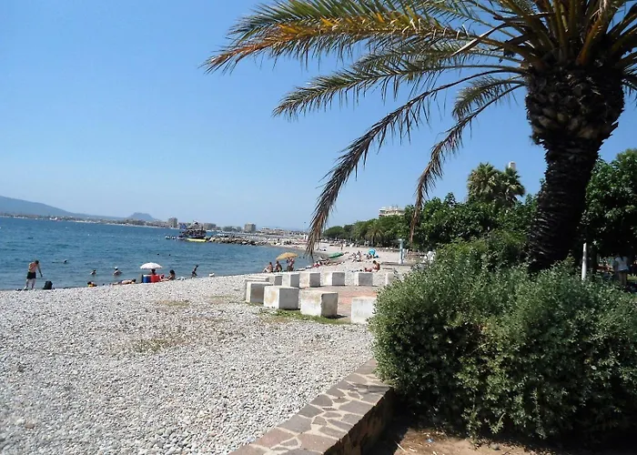 Un Grand Studio Face Au Port De Santa Lucia